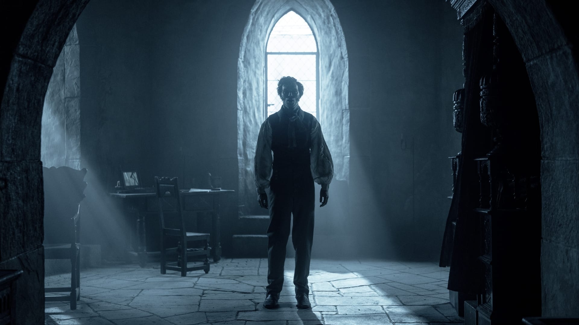 Nosferatu-elokuvan kuvakaappaus. Robert Eggersin uusi Nosferatu-elokuva pohjautuu aitoihin kauhutarinoihin.