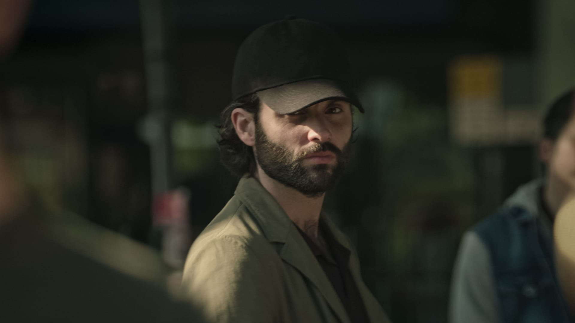 Penn Badgley esittää You-sarjan päähahmoa. You-sarjan viides kausi alkaa vuonna 2025!