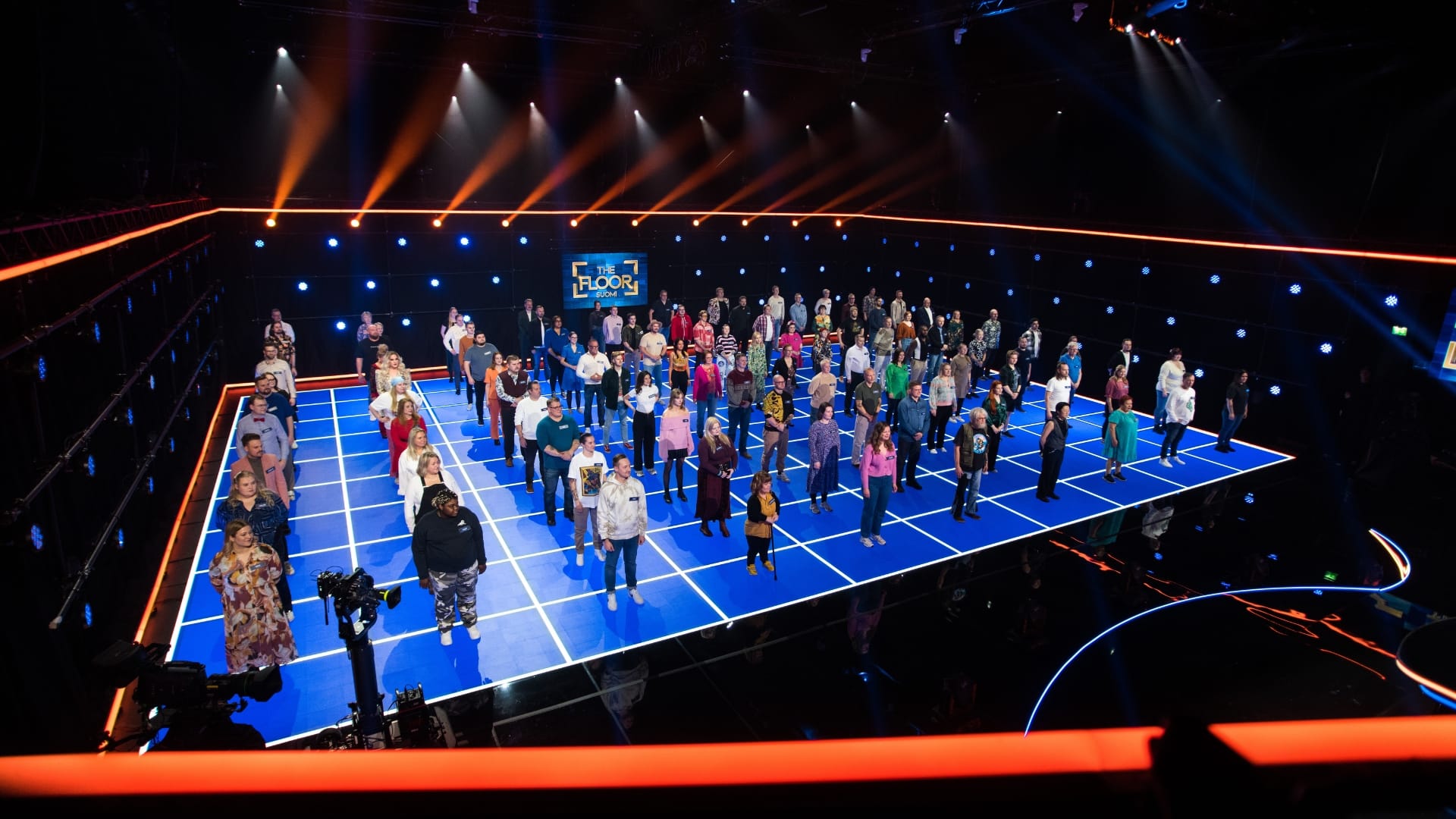 The Floor Suomi -sarjasta kuvakaappaus