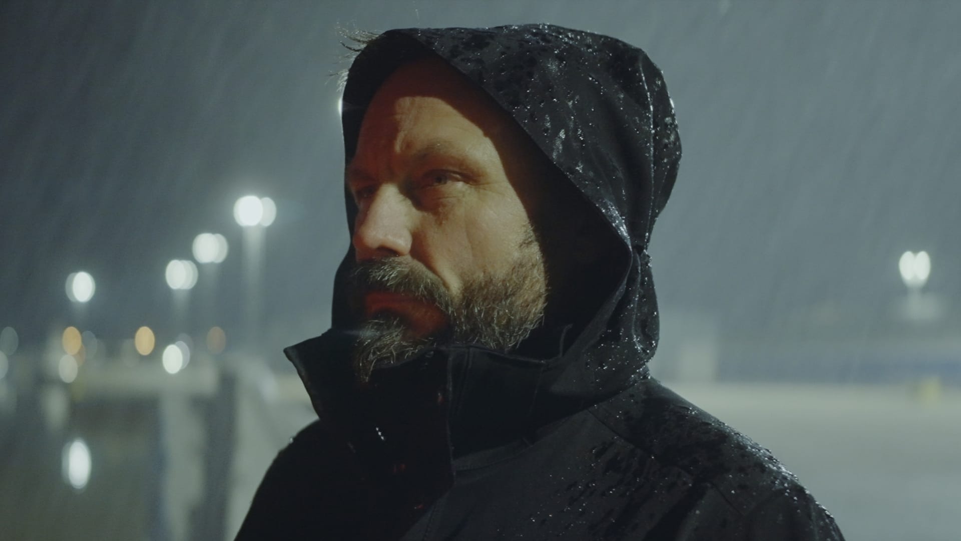 M/S Mystery -sarjaa juontajaa Riku Rantala