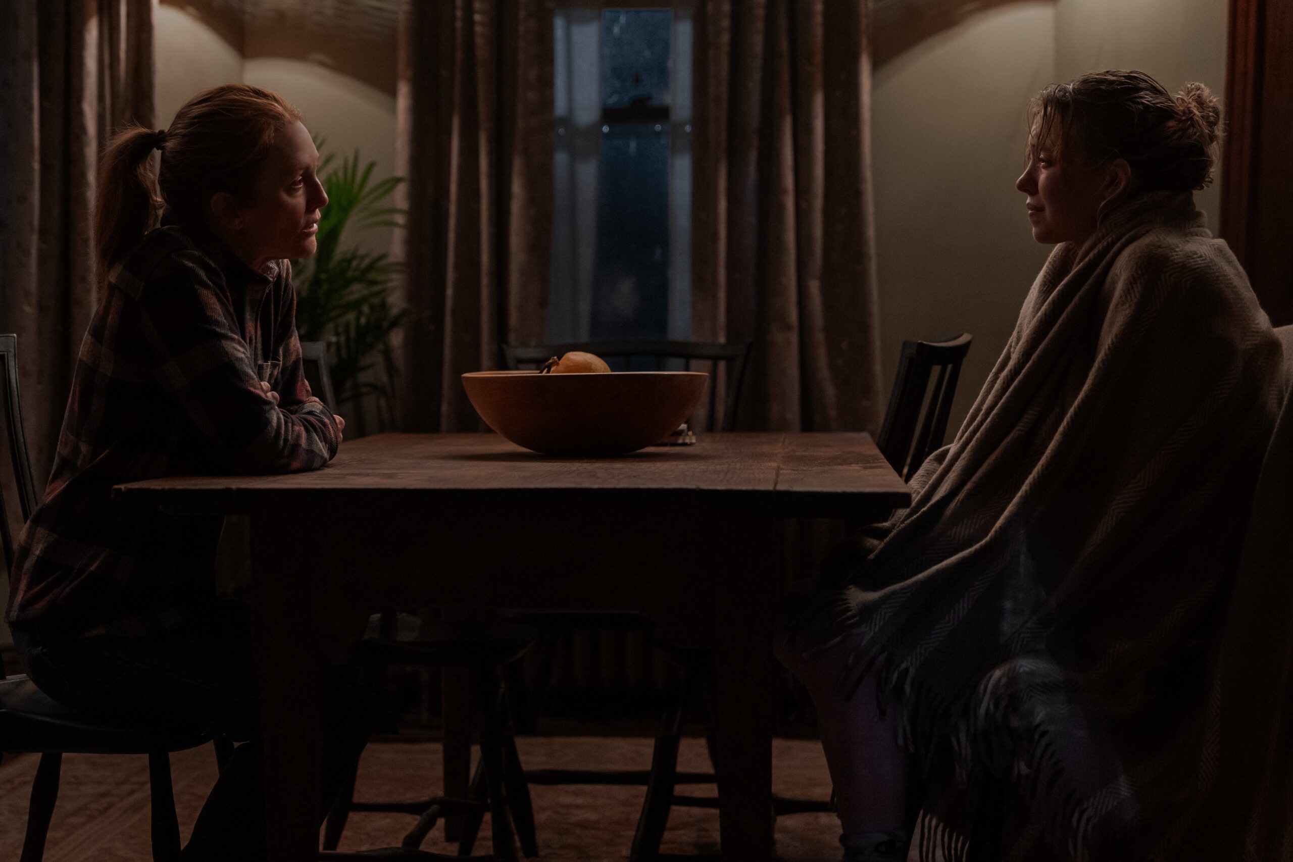 Julianne Moore ja Sydney Sweeney