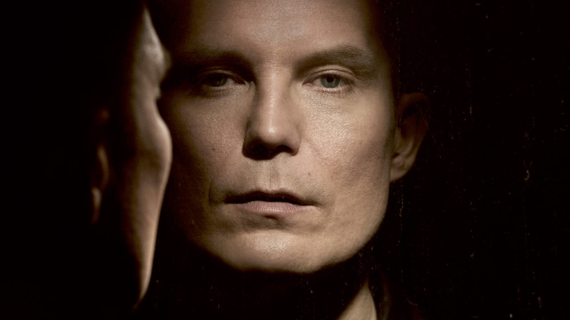 Jare Tiihonen peilissä. Jare Tiihosen kirja myi ennätysmäärän!