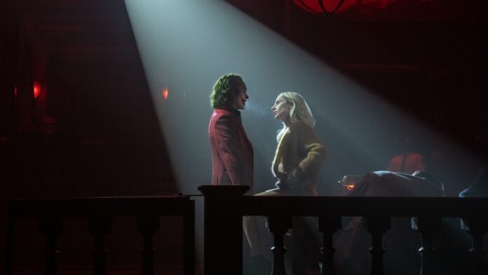 Joker-Folie-À-Deux-2-Niko-Tavernise-DC-Comics-Warner-Bros-Pictures-2024-Genre Joker ja Harley Quinn. Joker: Folie à Deux - Uusi traileri julkaistu.